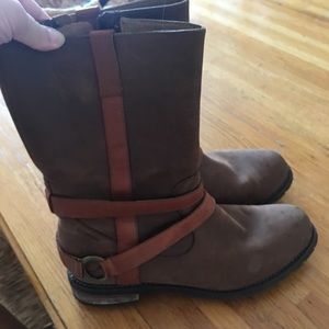 Woman’s Waterproof Ariat Boots